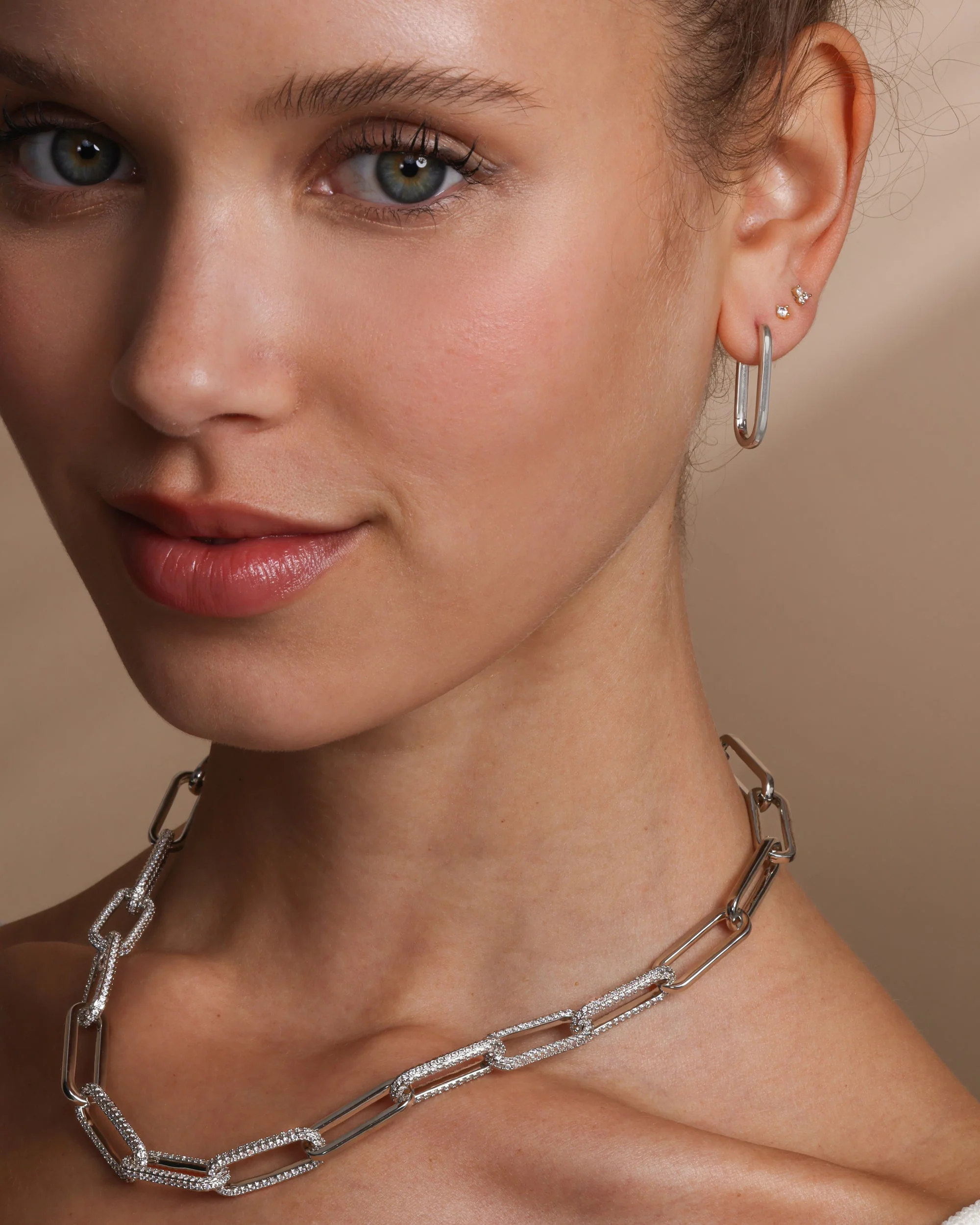 Carrie Chain Huggies - Silver - Image 2